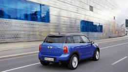 Mini Cooper Countryman ALL4 (2013) - widok z tyłu