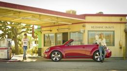 Volkswagen Beetle Cabrio 2013 - lewy bok
