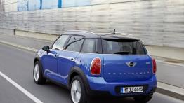 Mini Cooper Countryman ALL4 (2013) - widok z tyłu
