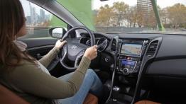 Hyundai i30 II Hatchback 3d (2013) - kokpit