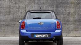 Mini Cooper Countryman ALL4 (2013) - widok z tyłu