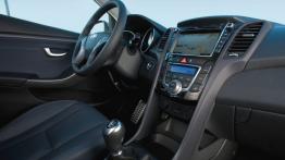 Hyundai i30 II Hatchback 3d (2013) - kokpit