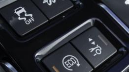 Jaguar F-Type V6S Italian Racing Red - tunel środkowy między fotelami