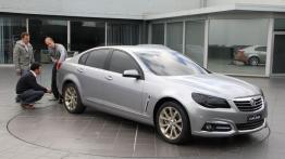 Holden VF Commodore Calais V Concept (2013) - projektowanie auta