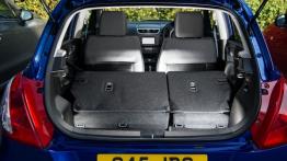 Suzuki Swift V Hatchback 5d Facelifting (2013) - tylna kanapa złożona, widok z bagażnika