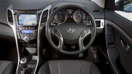 Hyundai i30 II Hatchback 3d (2013) - kokpit