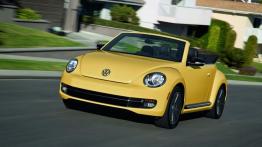 Volkswagen Beetle Cabrio 2013 - widok z przodu