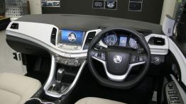 Holden VF Commodore Calais V Concept (2013) - projektowanie auta