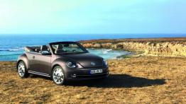 Volkswagen Beetle Cabrio 2013 - widok z przodu