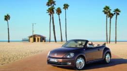 Volkswagen Beetle Cabrio 2013 - widok z przodu