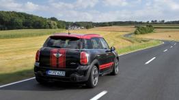Mini Countryman John Cooper Works Facelifting - widok z tyłu