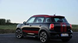 Mini Countryman John Cooper Works Facelifting - widok z tyłu