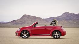 Volkswagen Beetle Cabrio 2013 - lewy bok