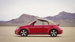Volkswagen Beetle Cabrio 2013 - lewy bok