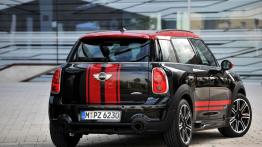 Mini Countryman John Cooper Works Facelifting - widok z tyłu