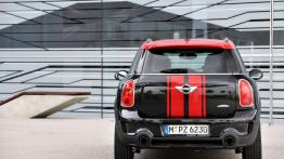 Mini Countryman John Cooper Works Facelifting - widok z tyłu