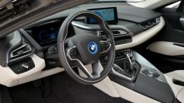 BMW i8 (2014) - kierownica