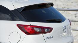 Mazda CX-3 SKYACTIV-G (2015) - szyba tylna