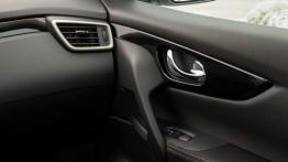Nissan Qashqai II dCi (2014) - drzwi pasażera od wewnątrz