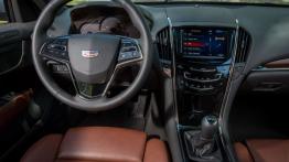 Cadillac ATS Coupe (2015) - kokpit