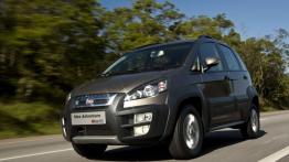 Fiat Idea Adventure 1.8 16V Facelifting (2014) - widok z przodu