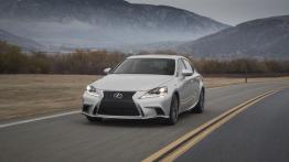 Lexus IS III 350 F-Sport (2014) - widok z przodu