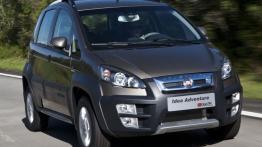 Fiat Idea Adventure 1.8 16V Facelifting (2014) - widok z przodu