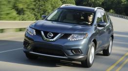Nissan Rogue 2014 - widok z przodu