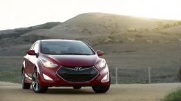 Hyundai Elantra Coupe (2014) - widok z przodu