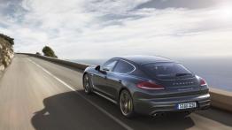 Porsche Panamera Turbo S Facelifting (2014) - widok z tyłu