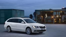 Skoda Superb II Combi Facelifting Laurin & Klement (2014) - prawy bok