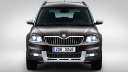 Skoda Yeti Facelifting Outdoor Laurin & Klement (2014) - przód - reflektory włączone