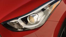 Hyundai Elantra Coupe (2014) - lewy przedni reflektor - wyłączony