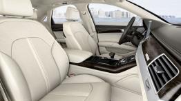 Audi A8 TDI quattro Facelifting (2014) - widok ogólny wnętrza z przodu