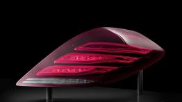 Mercedes klasy S W222 (2014) - lampa tylna włączona