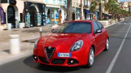 Alfa Romeo Giulietta Quadrifoglio Verde 2014 - widok z przodu