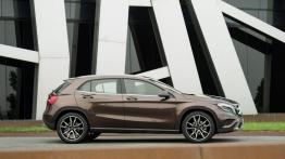 Mercedes GLA 220 CDI 4MATIC (2014) - prawy bok