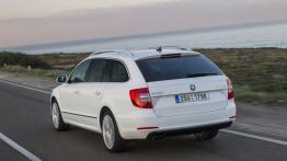 Skoda Superb II Combi Facelifting Laurin & Klement (2014) - widok z tyłu