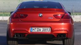 BMW M6 Coupe F12 Competition Package (2014) - widok z tyłu