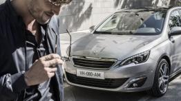 Peugeot 308 II (2014) - przód - inne ujęcie