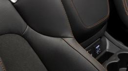 SRT Viper GTS Anodized Carbon Special Edition (2014) - fotel pasażera, widok z przodu