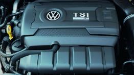 Volkswagen Golf VII R (2014) - silnik