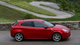 Alfa Romeo Giulietta Quadrifoglio Verde 2014 - prawy bok