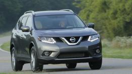 Nissan Rogue 2014 - widok z przodu