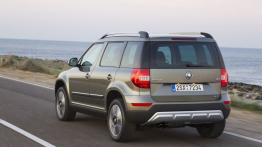 Skoda Yeti Facelifting Outdoor Laurin & Klement (2014) - widok z tyłu
