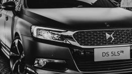 Citroen DS 5LS R Concept (2014) - prawy przedni reflektor - włączony