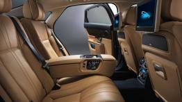 Jaguar XJ 2014 - tylna kanapa