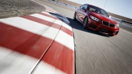 BMW M235i Coupe (2014) - widok z przodu