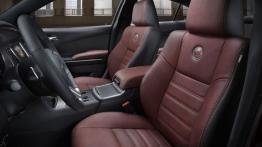 Dodge Charger 100th Anniversary Edition (2014) - widok ogólny wnętrza z przodu