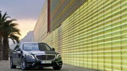 Mercedes klasy S W222 (2014) - widok z przodu
